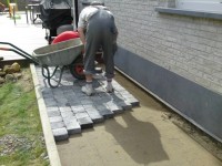 /album/photos-work-in-progress1/cobblestones-outside-10-jpg1/